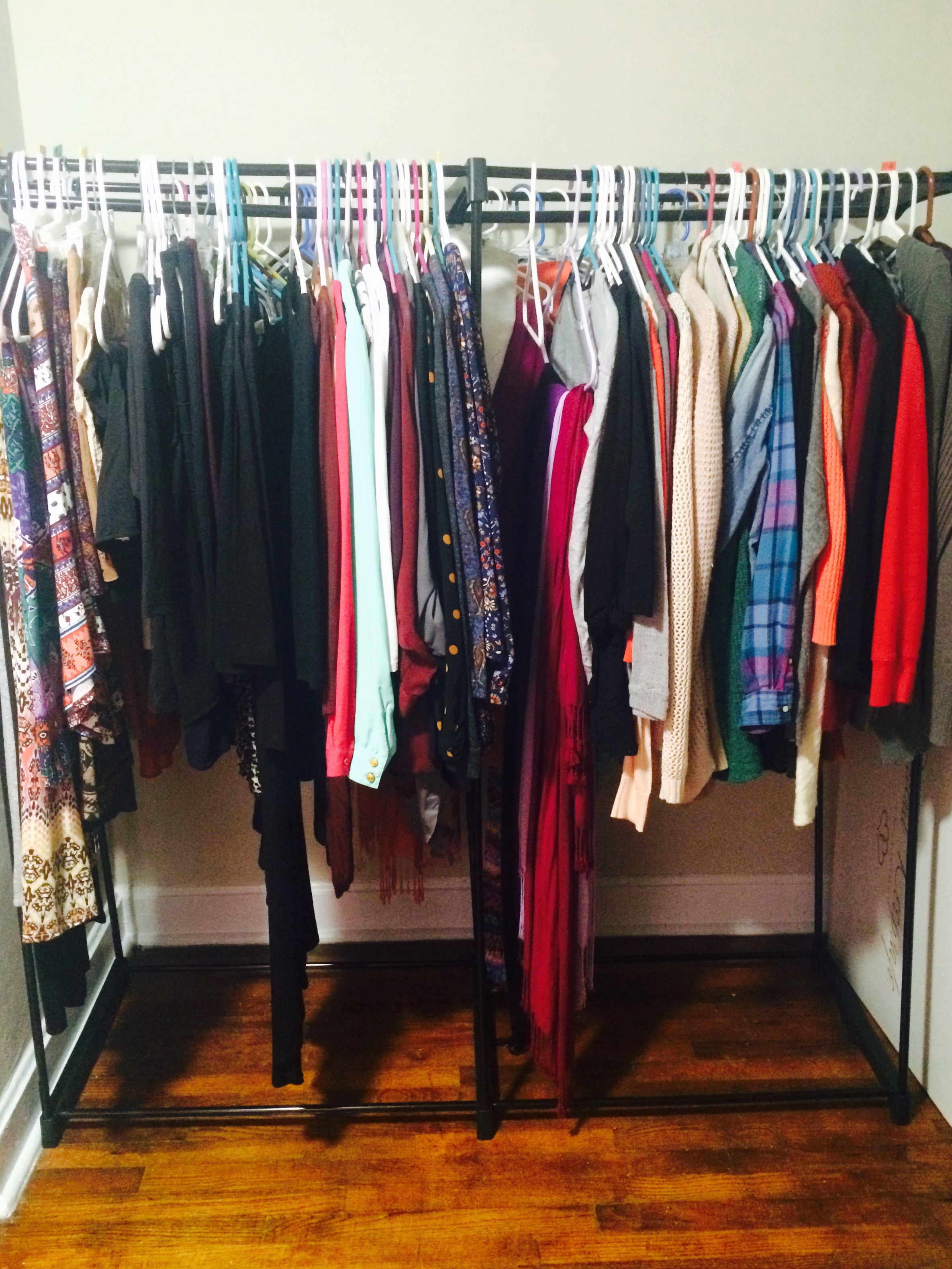 How to Keep Your Clothes Organized When You Have Little or No Closet Space